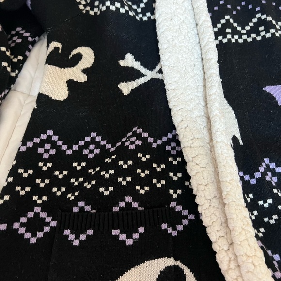 Nightmare before Christmas fleece hooded sweater warm purchased at hot topic - Picture 5 of 8